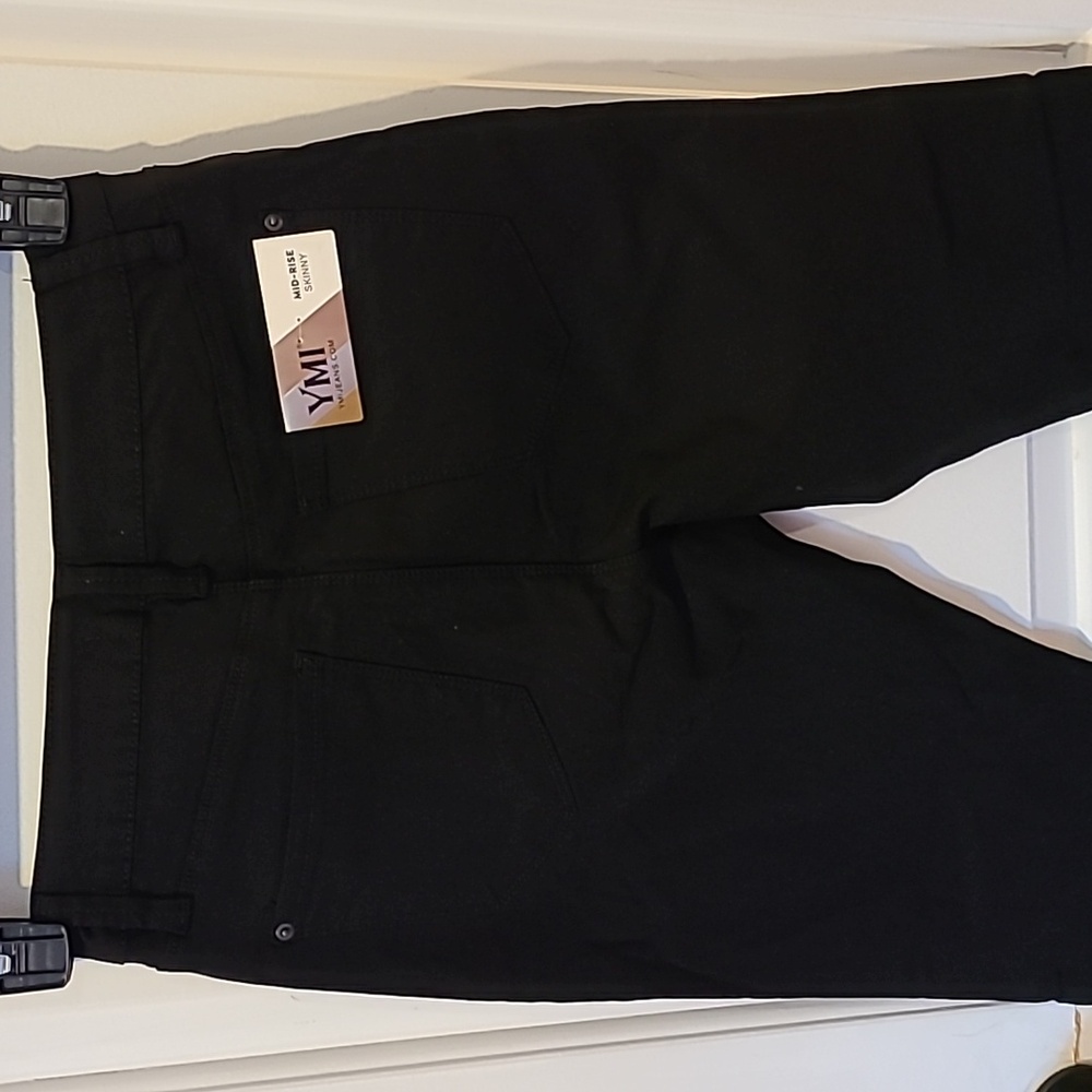NWT YMI Mid-rise Skinny Jeans - Picture 4 of 5